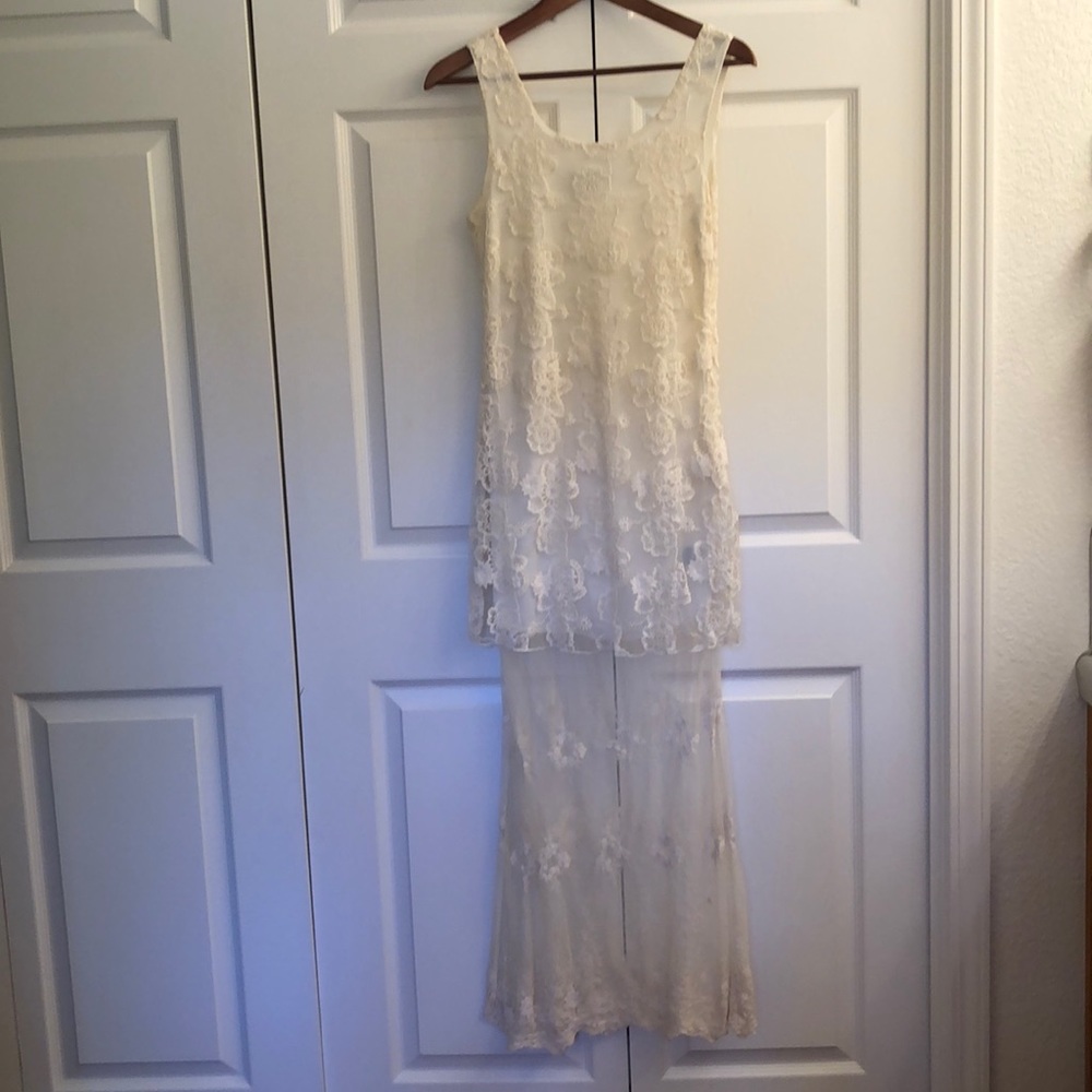 Lace maxi dress